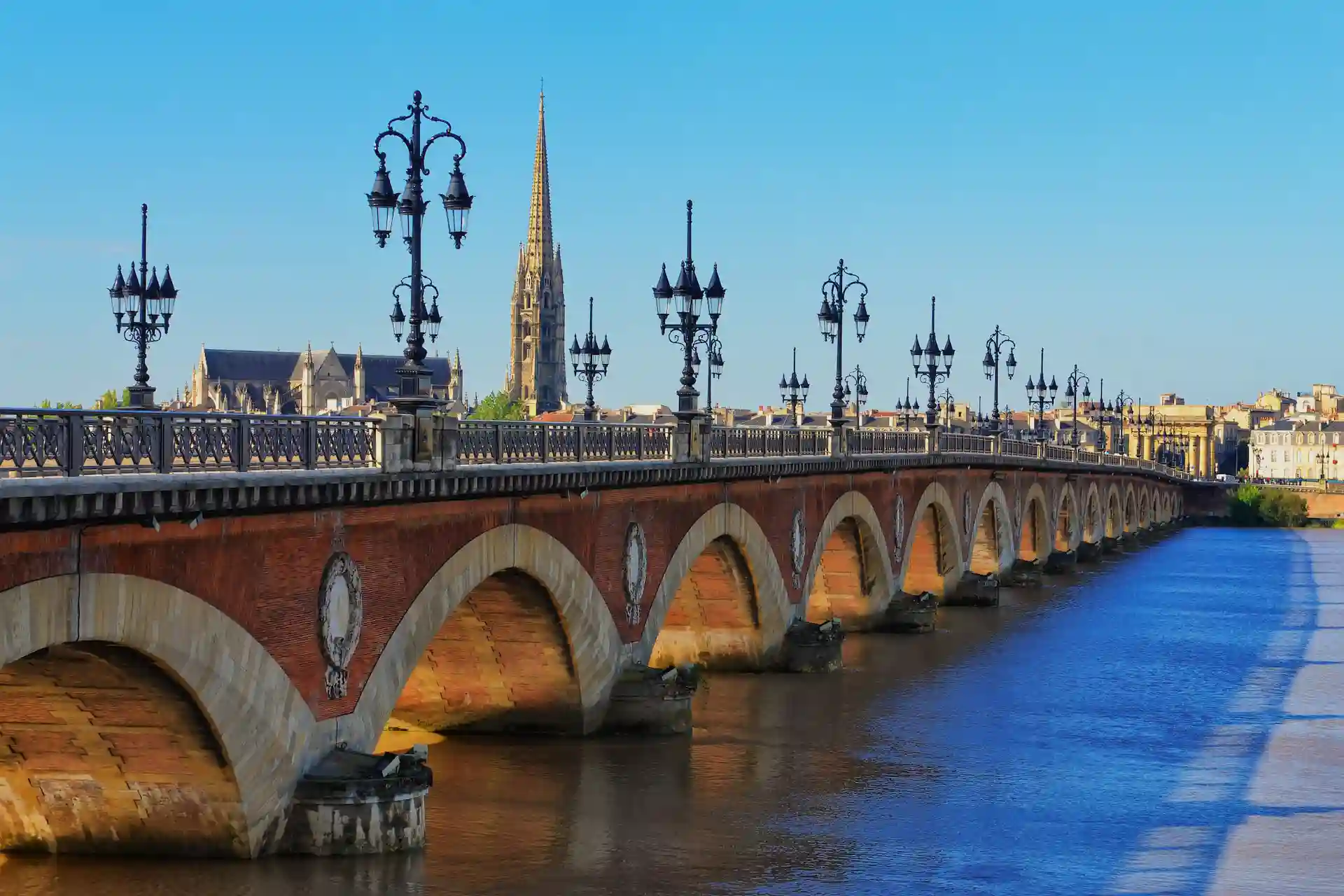 le pont Saint-Michel à Bordeaux