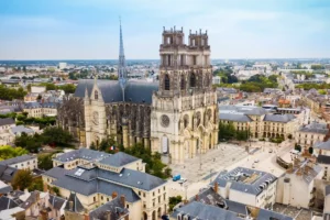 Image montrant la cathédrale Sainte-Croix à Orléans