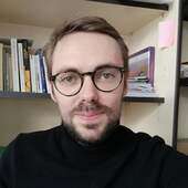 Photo de Gaétan Mangin est docteur en sociologie de l’Université de Bourgogne Europe. Il est rattaché au Lille Économie Management (LEM UMR 9221)
