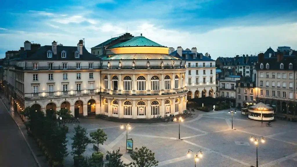 L'opéra situé place de l'Hôtel de ville à Rennes