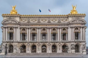 Vue sur le Palais Garnier, plus communément appelé l'Opéra Garnier