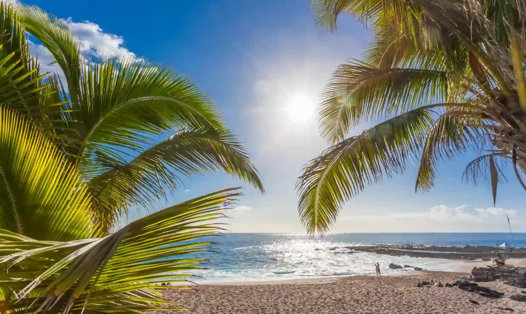 La plage Boucan Canot à Saint-Paul de la Réunion, un endroit idéal pour se détendre et investir dans l'immobilier
