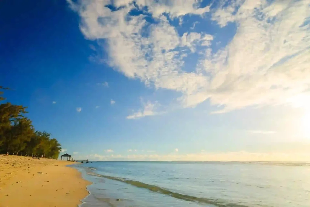Saint-Pierre de la Réunion connue pour ses plages paradisiaques et ses opportunités d'investissement immobilier