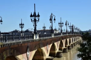 Vue du pont de Pierre à Bordeaux