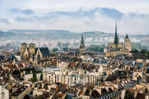Acheter un logement à Dijon en 2024 - vue de la ville depuis la tour Philippe Le Bon