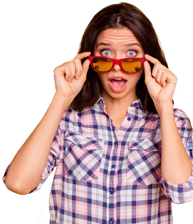 Image de femme choquée positivement
